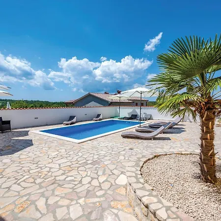Holiday home 4 Bedroom Stunning Home In Labin