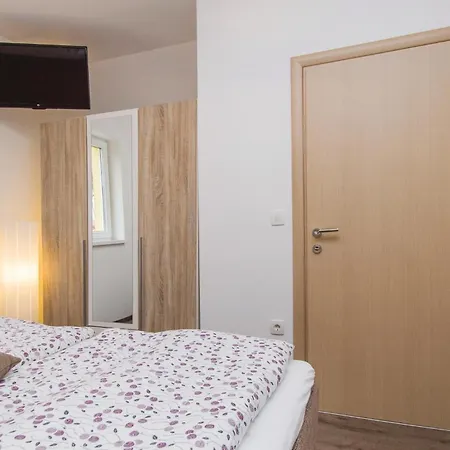Holiday home 4 Bedroom Stunning Home In Labin *