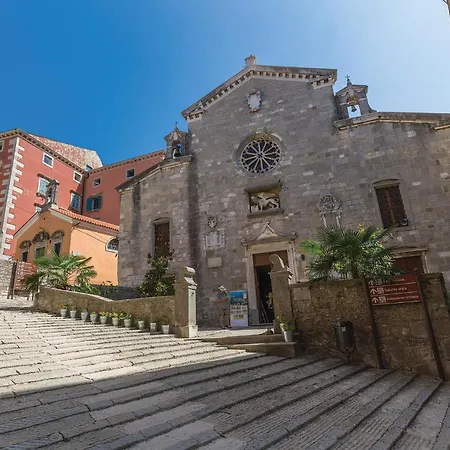 4 Bedroom Stunning Home In Labin Holiday home Labin (Istria)