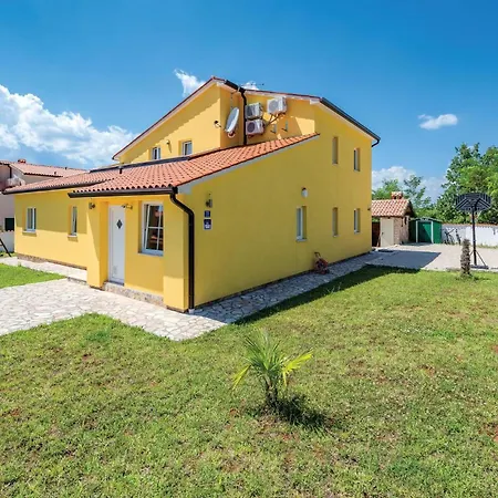 4 Bedroom Stunning Home In Labin Holiday home Labin (Istria)